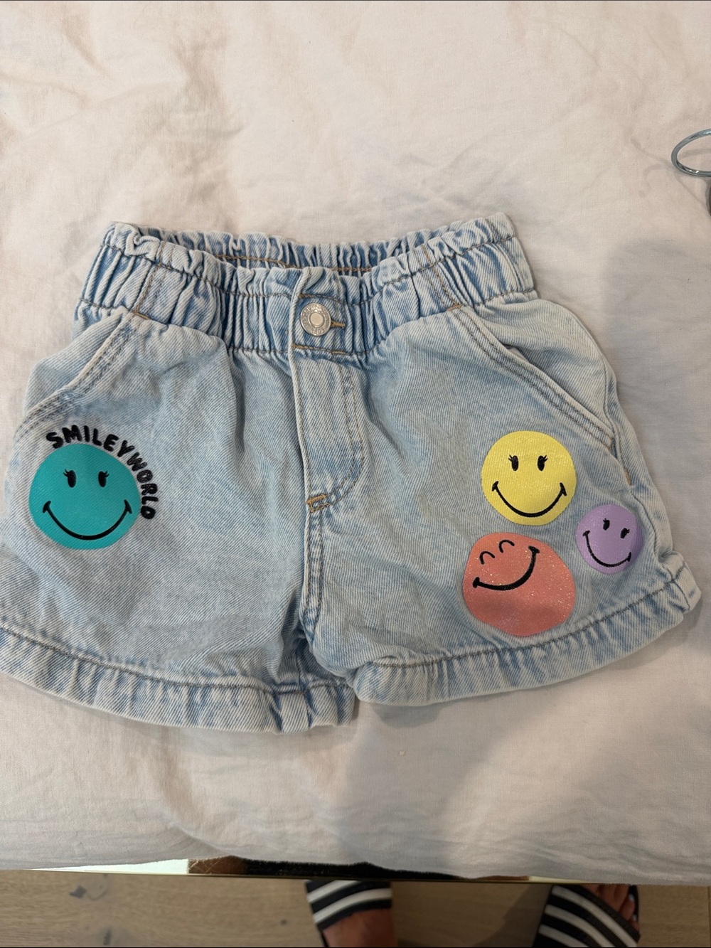 H&M smiley world Jean shorts